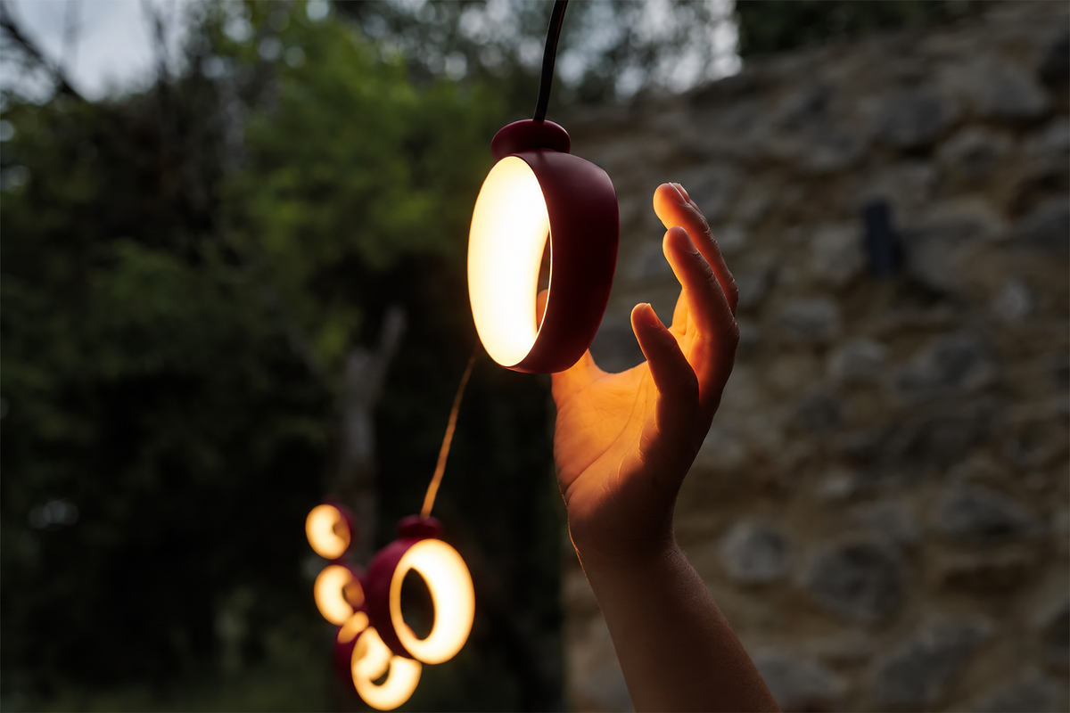 FERMOB - Guirlande HOOPIK Cerise noire