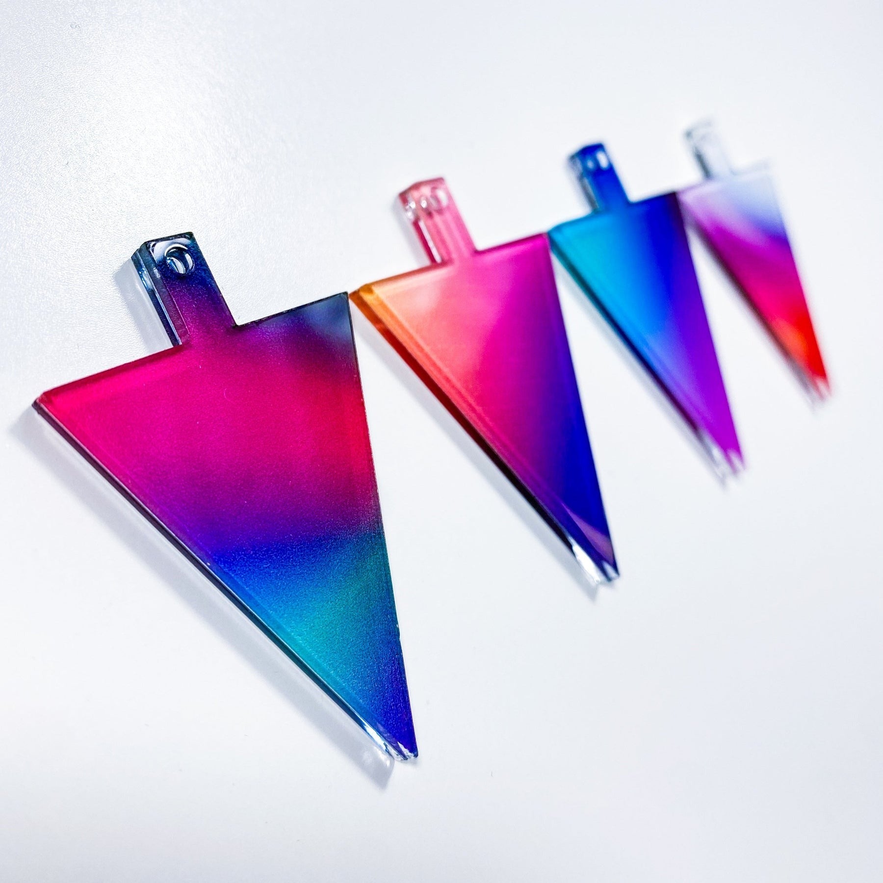 TELLMEE - TIKA TRIANGLE RADIANT * VENDU A L'UNITE *