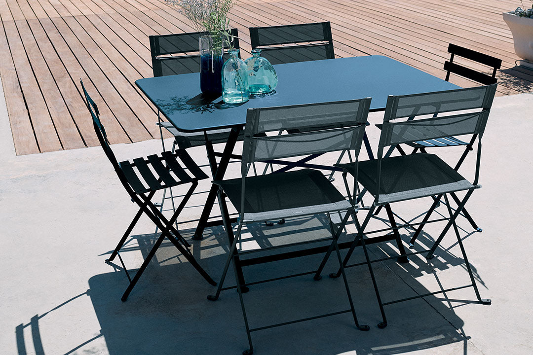 FERMOB - Table Caractère - 128x90cm - Cerise noire